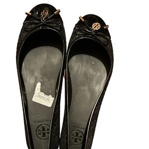 - Tory Burch rubber flat.
